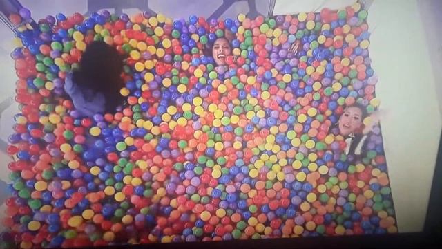 The real Jeannie mai, Adrienne houghton and Amanda seales In the ball pit смотреть онлайн