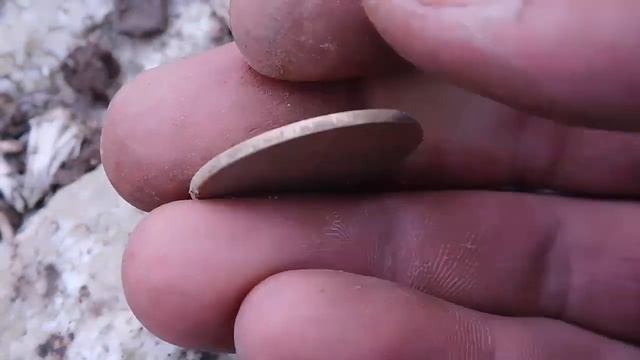 Поиск монет в старинной деревне и на поле рядом с ней. Коп 2017/4 смотреть онлайн