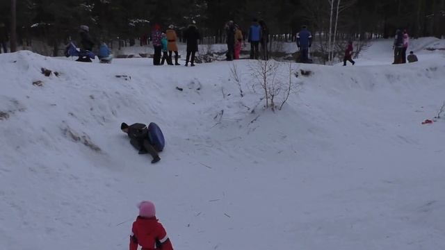 Катание на "Ватрушке" 02.01.2017 смотреть онлайн