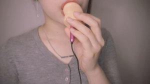 [ASMR KOREAN]귀 먹방(미니마이크+실리콘 귀)ear licking/ear eating sound/mouth sound