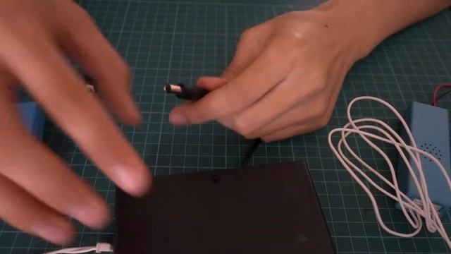 Black Series CCFL Tutorial (3/7) - Soldering & shrinking смотреть онлайн