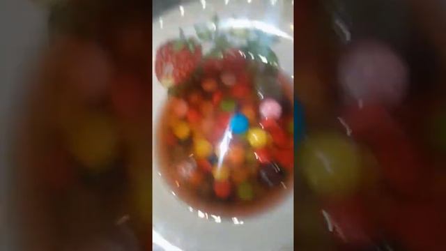 кушаем кислятины но через пару минут будет сладкая смотреть онлайн