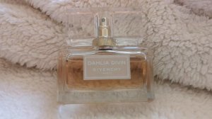 Заговор на духи для привлечения внимания мужчин