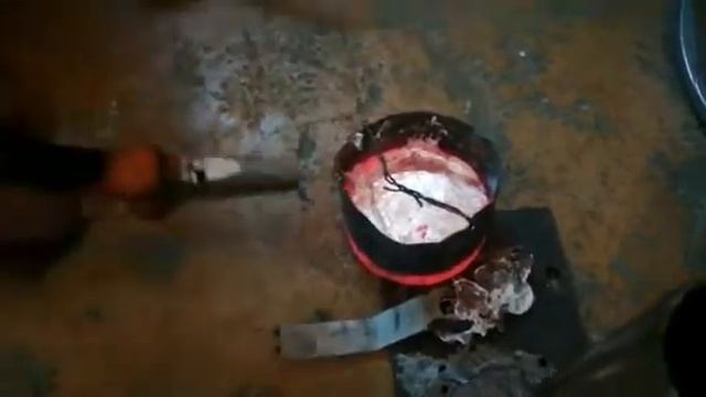 Литьё алюминия из лабороторной печи смотреть онлайн