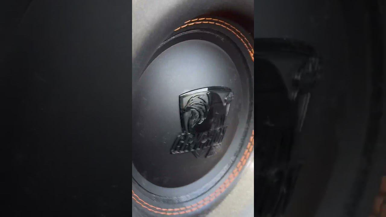 Москвич 3 качает #automobile #топ #subwoofer #обзор #отдых #music смотреть онлайн