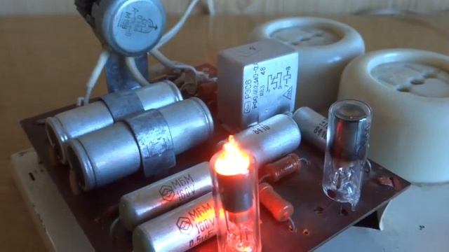Самые простые СХЕМЫ переключателей Елочных Гирлянд. Быть может Вы сделаете проще ? смотреть онлайн