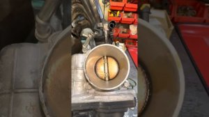 Рено Каптюр на замену свечей антифриза и рулевого наконечника