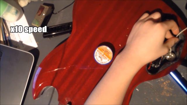 Epiphone Stock Pickup vs. Seymour Duncan Full Shred pickup shootout смотреть онлайн