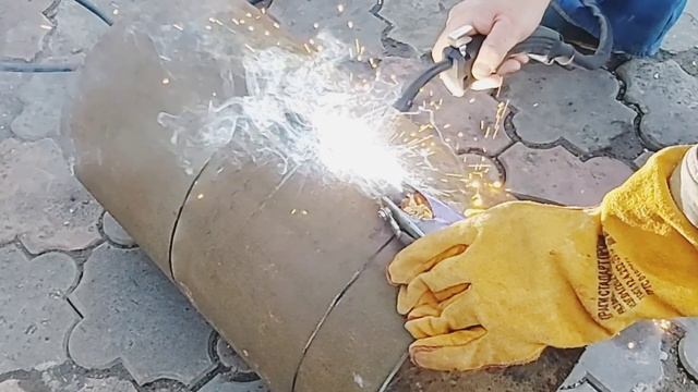 Печь под чугунный казан из ржавой трубы и крышки от кастрюли сделал самоделку своими руками смотреть онлайн