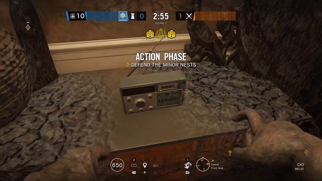 Scientist and broadcast talks about the react area (Containment event) смотреть онлайн