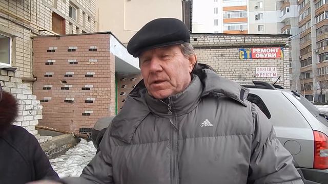 "Мучаемся уже 15 лет из-за подвала", - жители пр.Корабелов,12 (видео "Корабелов.Инфо") смотреть онлайн