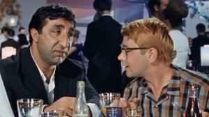 Поздравок с 23 февраля мужчинам прикольные, что можно подарить коллегам