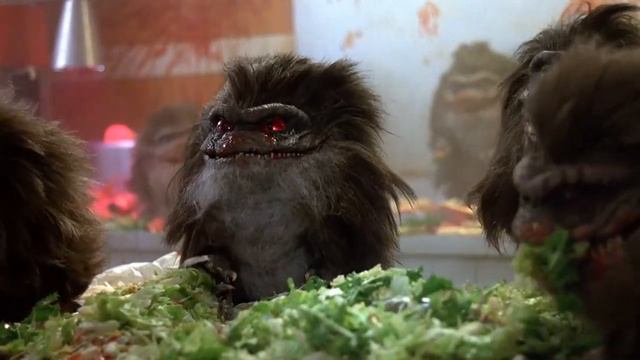 Зубастики 2 погром в кафе смотреть онлайн