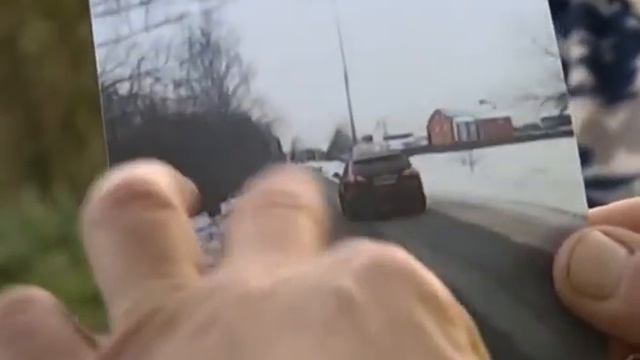 "Дорога к дому" в деревне Богданиха по проезжей части вместо тротуара смотреть онлайн