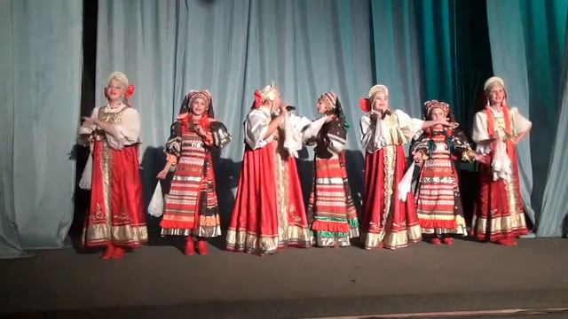 Ансамбль русской народной песни и танца "Жемчужинки" - Праздничная смотреть онлайн