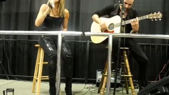 Tell Me - Lilian Garcia смотреть онлайн