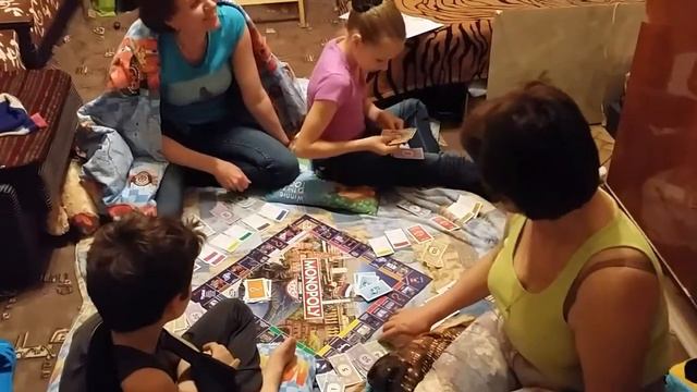 Друзья не дают Богу скучать.