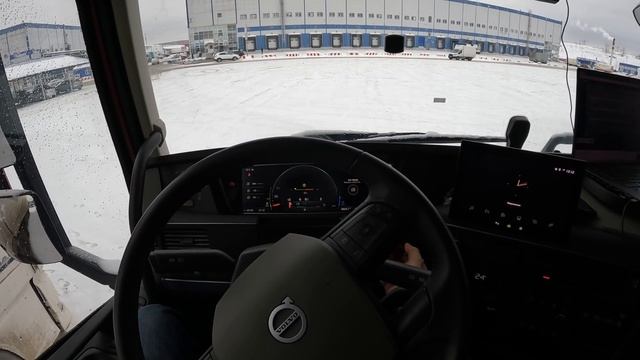 new VOLVO FH 540 кровать с электроприводом и стол.Стою перспективы радужные??? смотреть онлайн