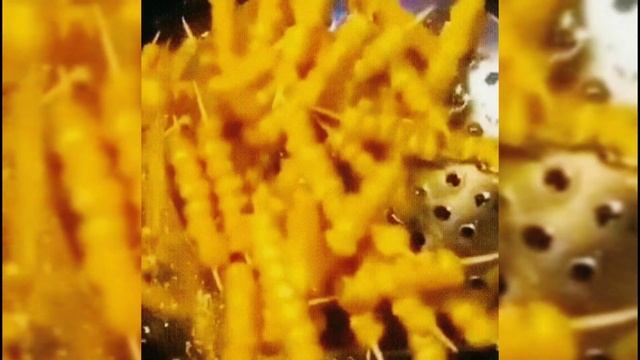 КУКУРУЗНЫЕ ШАШЛЫКИ, дети обажают делать и есть, попросят добавки, пальчики оближешь смотреть онлайн