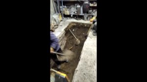 СМОТРОВАЯ ЯМА В ГАРАЖЕ СВОИМИ РУКАМИ / Какая нужна яма для РЕМОНТА АВТО