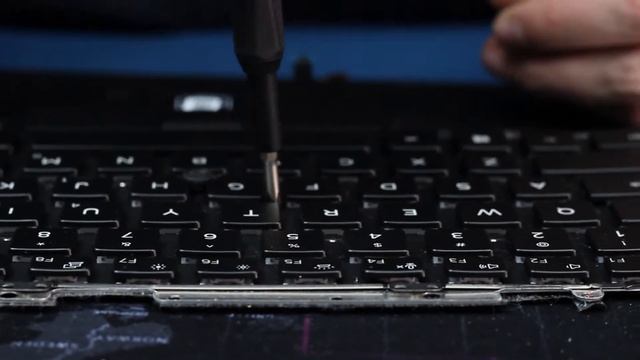 Keyboard replacement on DELL LATITUDE 5400 laptop смотреть онлайн
