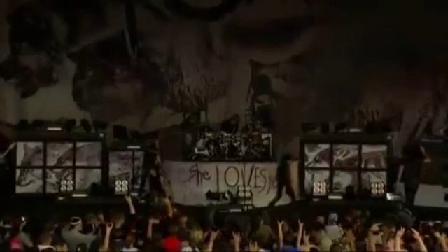 Небольшая драка между Фрэнком Айеро и Джерардом Уэйем (My chemical romance) смотреть онлайн