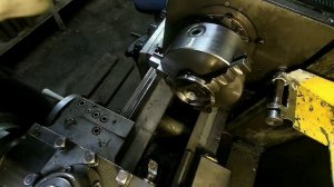 Обработка квадратной детали в трёхкулачковом патроне