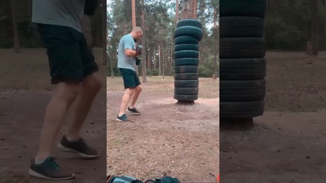 Уникальное изображение удивительно существа. На дракона оно не похоже, скорее это волк или кабан смотреть онлайн