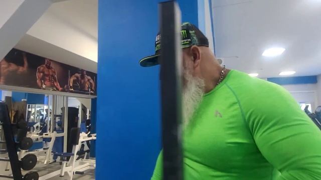 Обычная тренировка бицепса, на силу. смотреть онлайн