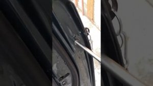 Замена личинки двери volkswagen polo 9n
