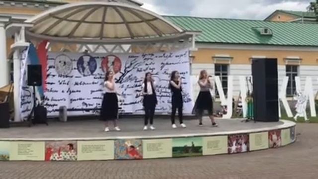 Melody - Дружное попурри смотреть онлайн