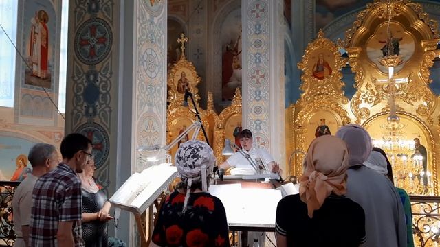 "Ектения сугубая" (Дивеевская); "Ектения просительная" (Народная). Регент Ирина Филатова. смотреть онлайн