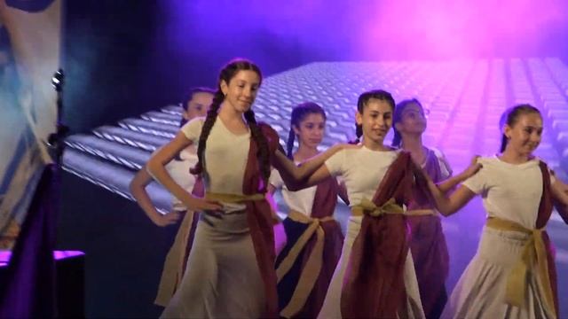 Аделина - Греческий Танец - Выпускной 7х классов