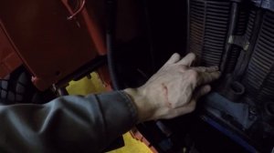 замена  уплотнителей кожухов  штанг толкателя тракторов т 25 - т 40