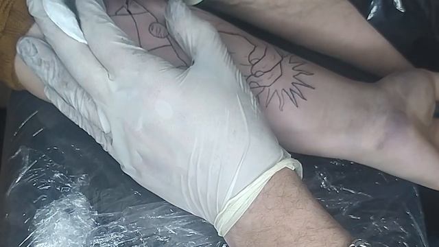 Процесс нанесения тату Timelaps