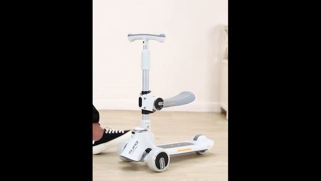 Детский складывающийся самокат 2 в 1. Children's folding scooter 2 in 1. смотреть онлайн