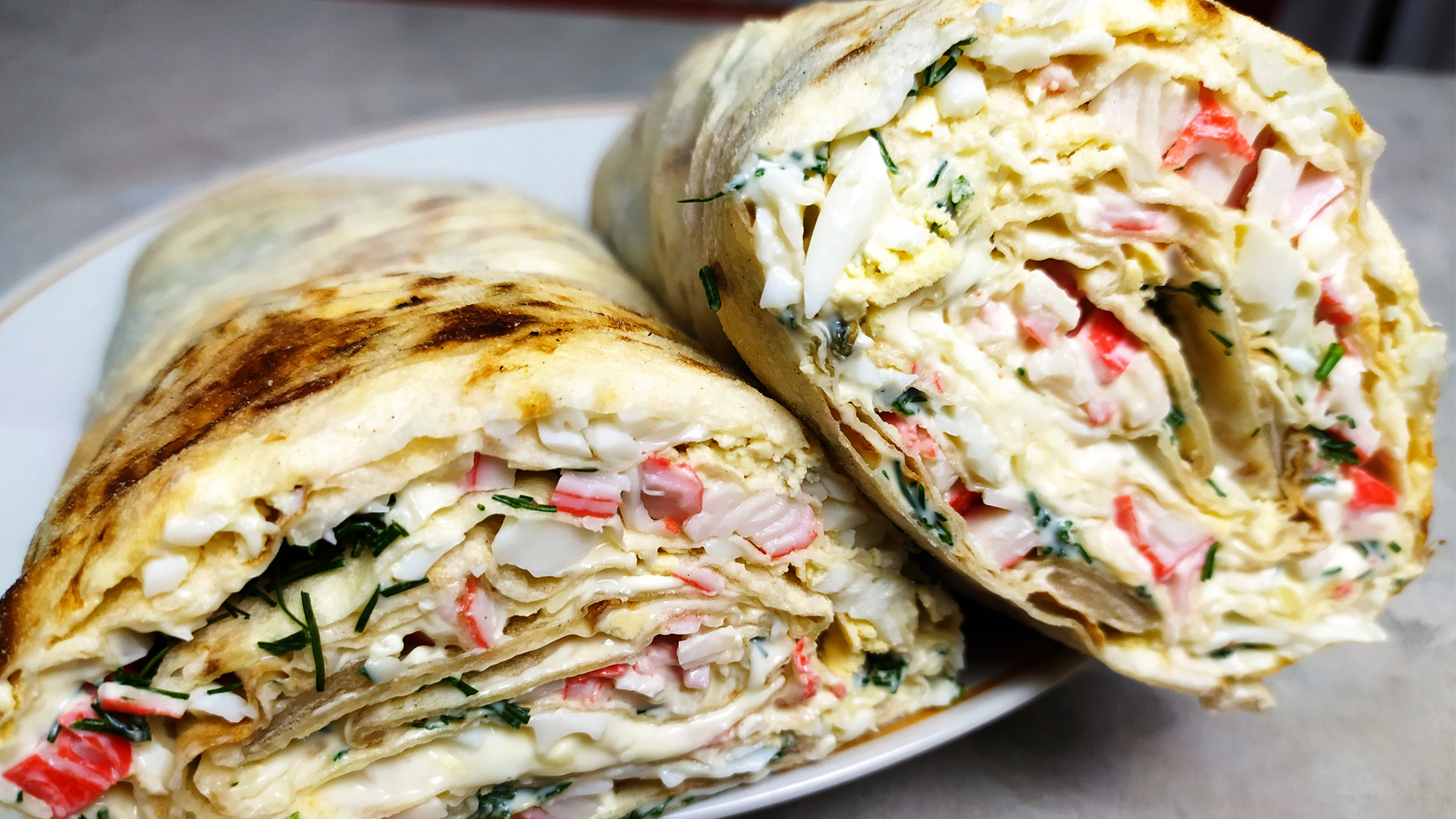 Вкуснее мы еще не ели! Рулет из лаваша с крабовыми палочками