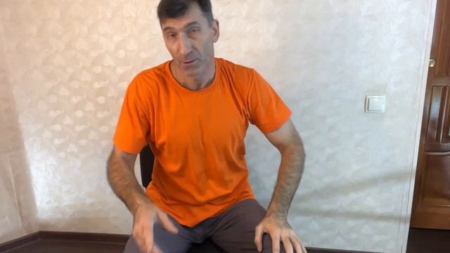 Самые удобные упражнения на стуле быстро уберут лишний вес смотреть онлайн