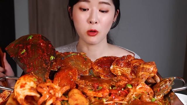 매운 대왕해물찜 볶음밥 리얼사운드먹방/MASSIVE SEAFOOD BOIL SPICY BRAISED SEAFOOD Mukbang Eating Show đồ ăn Biển ヘムルチ