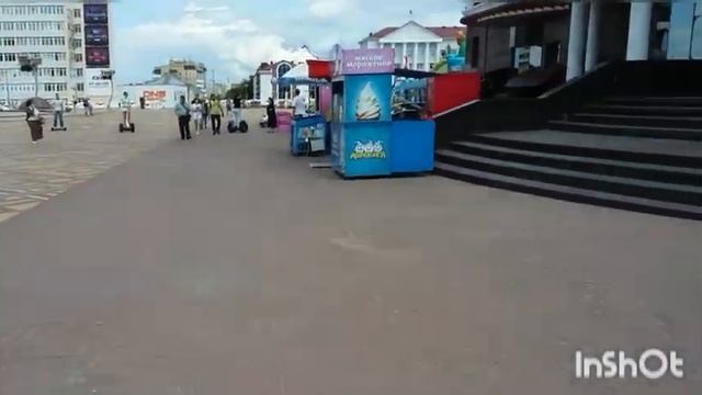 Прогулка по центру города Саранск. Парк катаемся на атракционах. смотреть онлайн