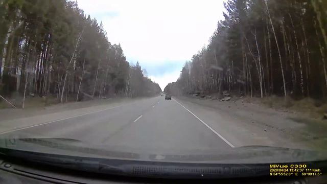 Лось выбежал на дорогу перед машиной! смотреть онлайн