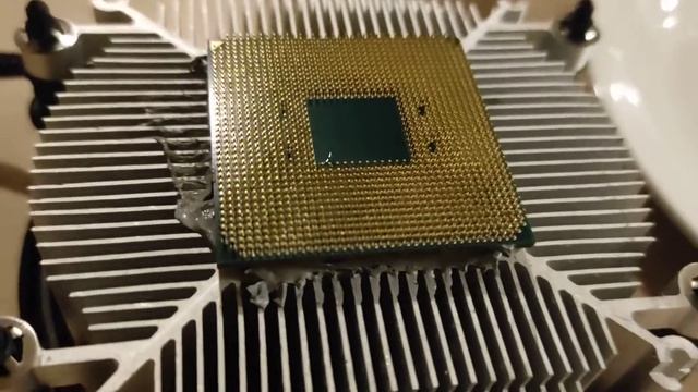 How to clean CPU pins when Thermal Paste gets in there. смотреть онлайн