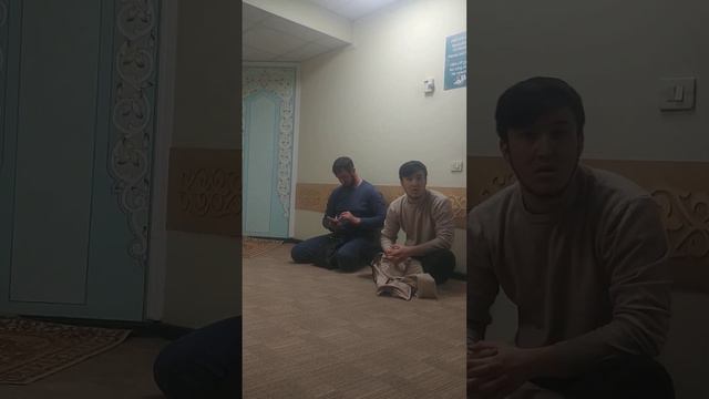 Москва. Рамадан. Мечеть в аэропорте Домодедово. Намаз Магриб в священный месяц смотреть онлайн