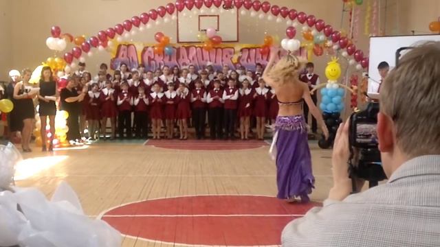 Танец живота на Последнем Звонке.2012 г. смотреть онлайн