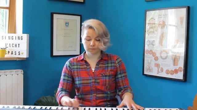 Bella Senora - Vocal Warm Up for Beginners & Intermediate Singers смотреть онлайн