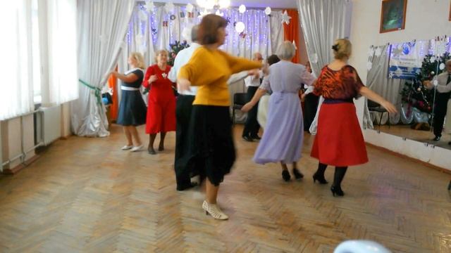 6. Фигурный вальс, для тех кому за 50. Мирей Матье Парижский вальс смотреть онлайн