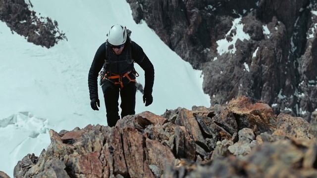 Ultimate Cover - Sunglasses for fast alpinism смотреть онлайн