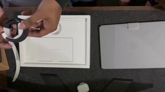 Macbook Pro Unboxing 2024