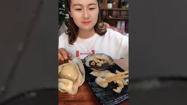 EAT SPICY GEODUCK CLAM смотреть онлайн