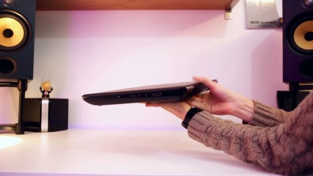 HP Omen 17 Laptop Review - Big & Beautiful? смотреть онлайн